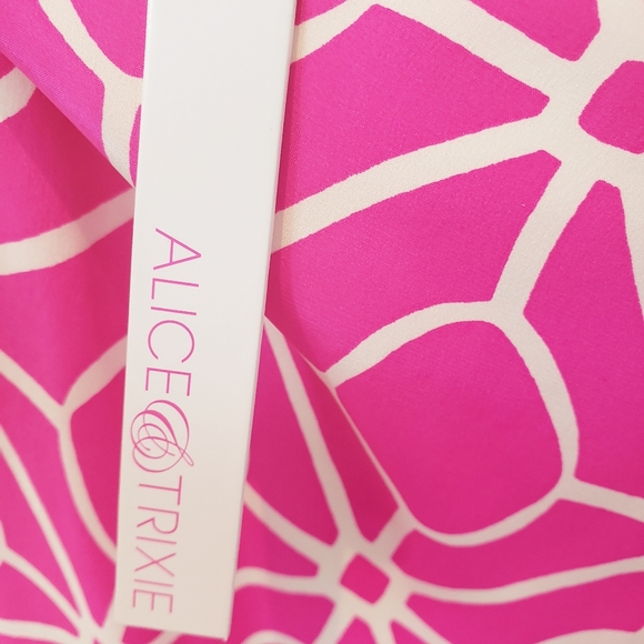 🆕️ Alice and Trixie pink halter dress - Picture 7 of 7